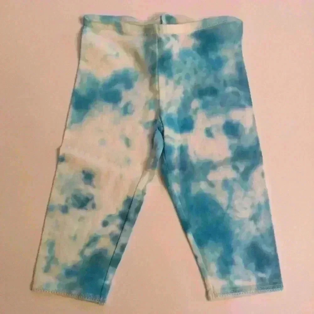 🌸Tie dye capris 2 pairs available.